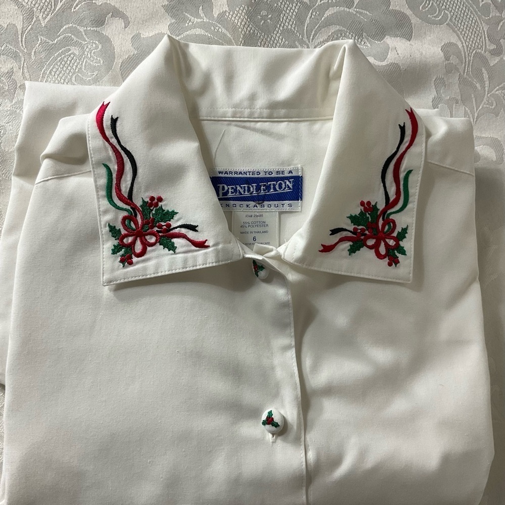 Pendleton Knockabout Women's Vintage White Christmas Embroidered Blouse Size 6 - Picture 13 of 13